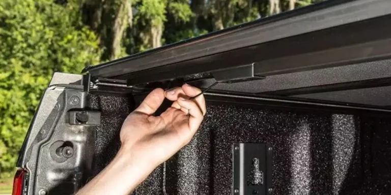 BAKFlip MX4 vs UnderCover Ultra Flex BAKFlip MX4 vs UnderCover Ultra Flex