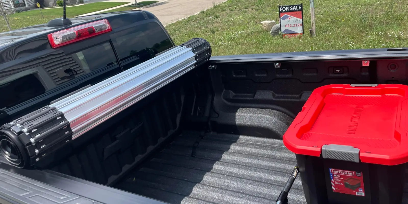 Hard roll-up tonneau covers