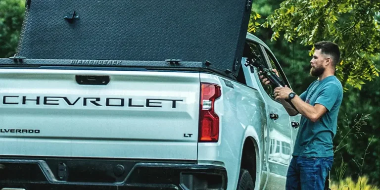 Roll-N-Lock vs GatorTrax (Retractable Rivalry) Roll-N-Lock vs GatorTrax